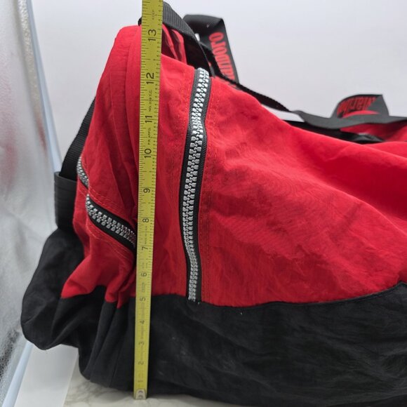 Vintage Marlboro Unlimited Duffle Bag Red Black Nylon Sports Gym Carry On Large - Picture 11 of 14